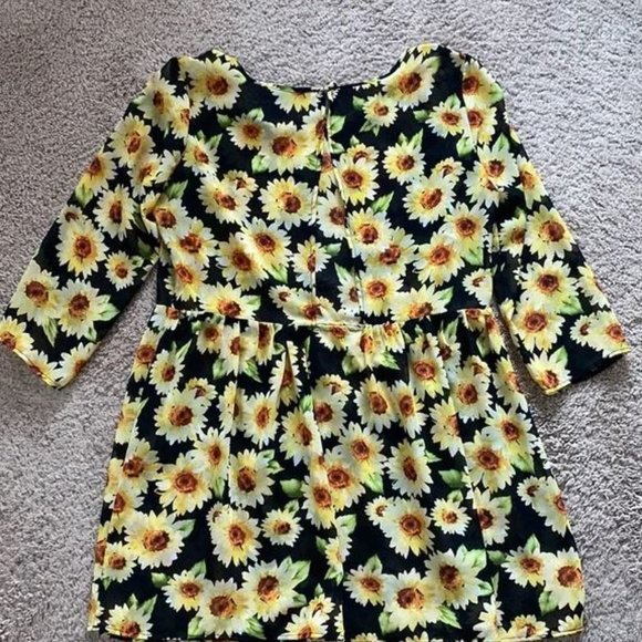 Forever 21 Sheer Sunflower Floral Black Yellow Tunic Blouse Size Small - Picture 3 of 6